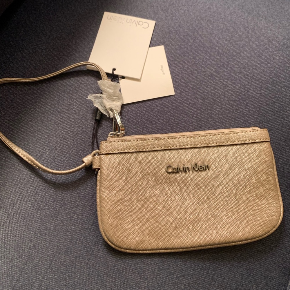 NWT Calvin Klein Zipper Wallet Woman Light Gold Small Wristlet Monogram Logo